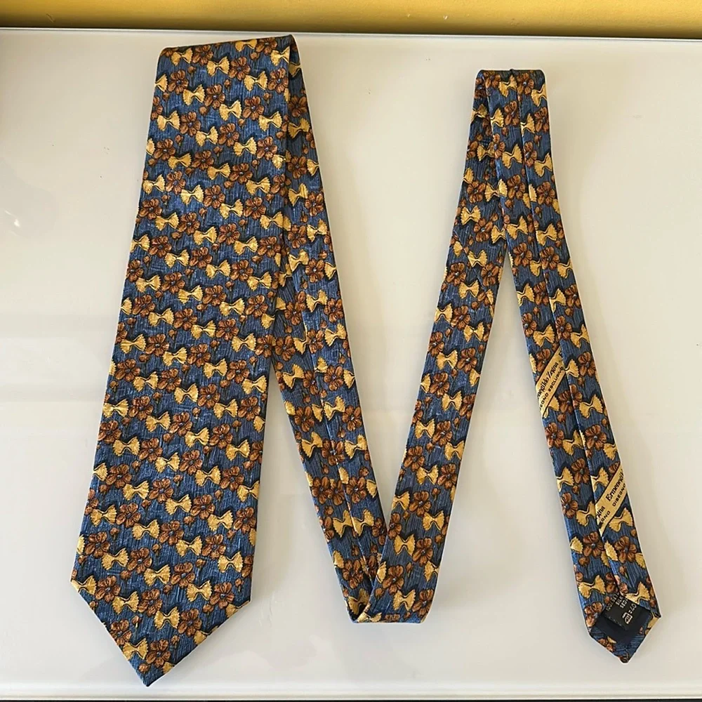 Ermenegildo Zegna Signature Blue and Gold 100% Silk Floral Farfalle Tie